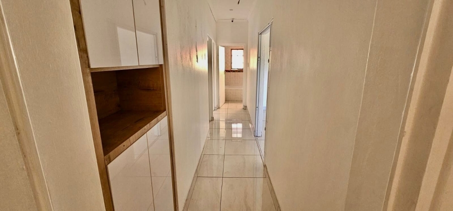 To Let 3 Bedroom Property for Rent in Safari Gardens North West